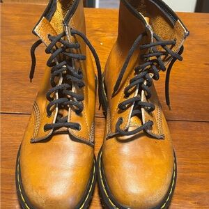 Dr. Marten Made In England  1460 Kids Butterscotch Boots Size 5